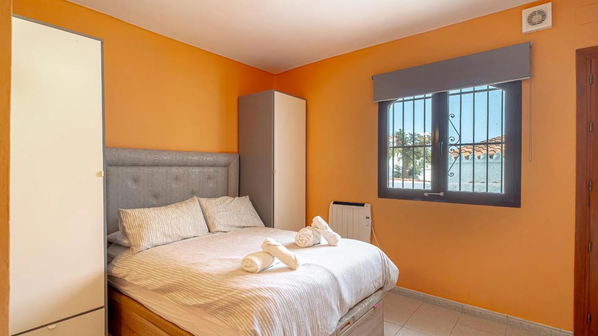 Capistrano Village Cactus Casasol 네르하 아파트